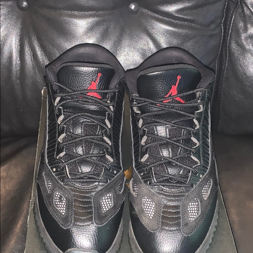 Air Jordan 11 Retro Low